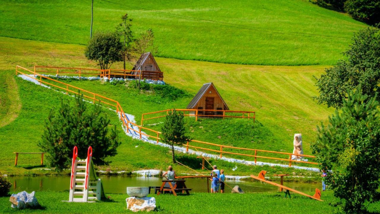 Glamping Vrhovc Hotel Zelezniki Buitenkant foto