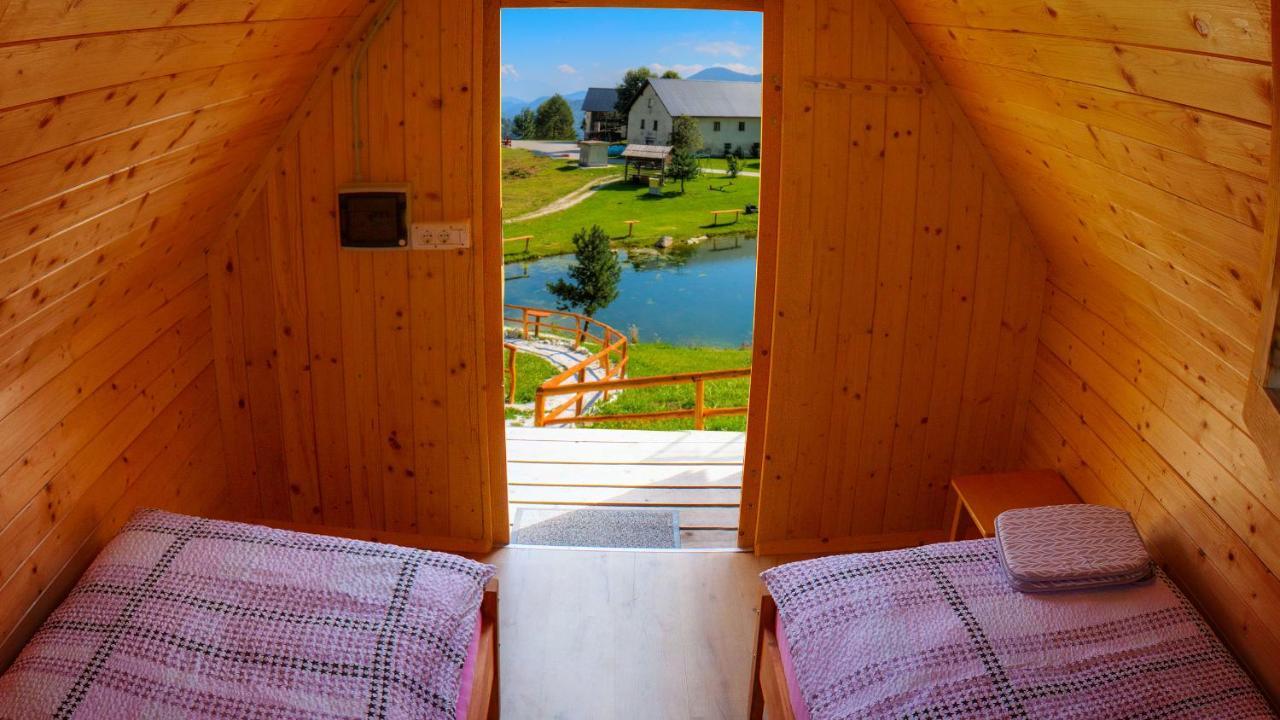 Glamping Vrhovc Hotel Zelezniki Buitenkant foto