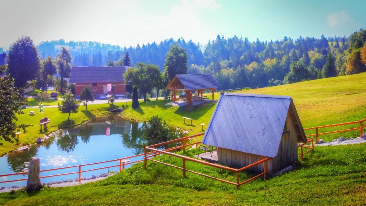 Glamping Vrhovc Hotel Zelezniki Buitenkant foto