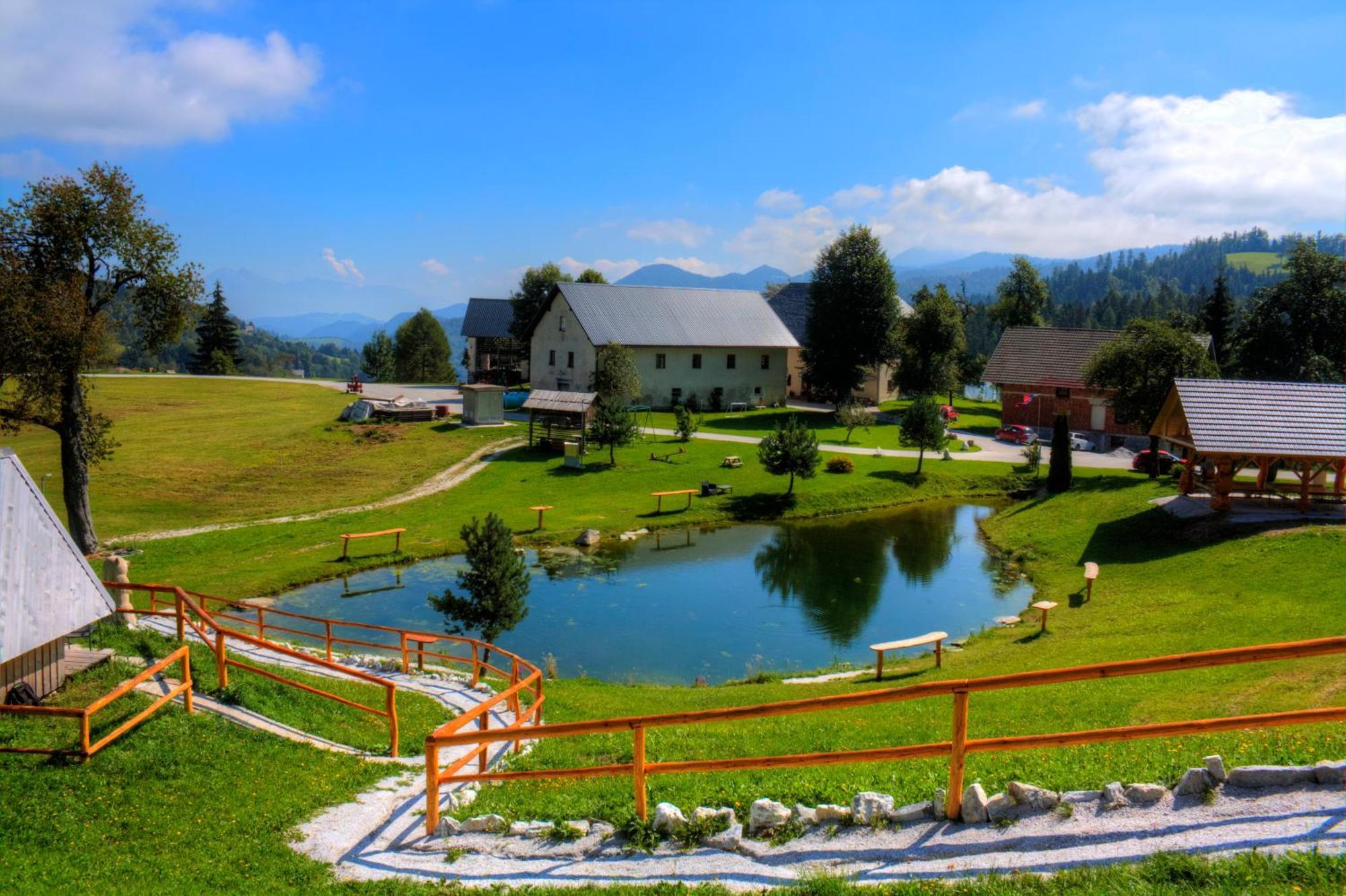 Glamping Vrhovc Hotel Zelezniki Buitenkant foto